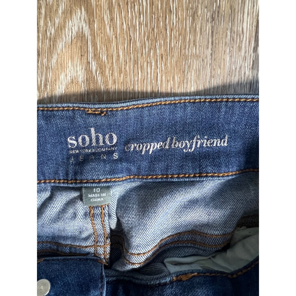 Soho Jeans Cropped Boyfriend Women 10 Blue Excellent Distressed Ripped Denim - Picture 2 of 7